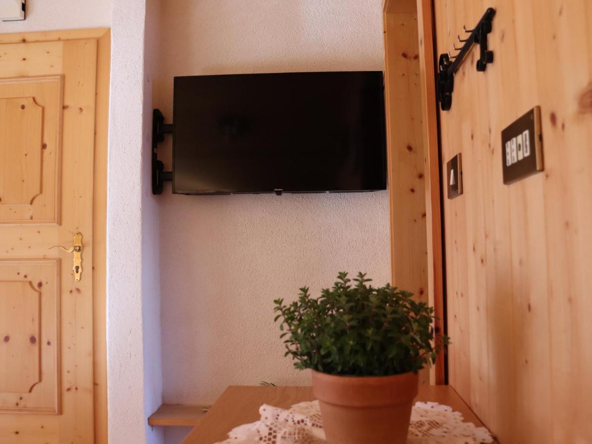 Portnerhof Auf Oberkirn Apartment Schenna Luaran gambar